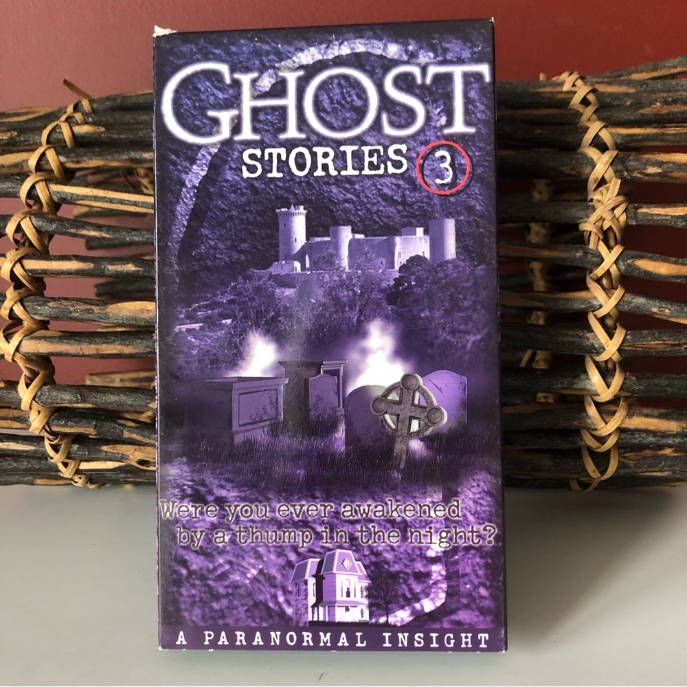 👛 (ANY 2 Sets/$35)  6 VHS GHOST STORIES featuring Host Patrick Macnee - Picture 10 of 14